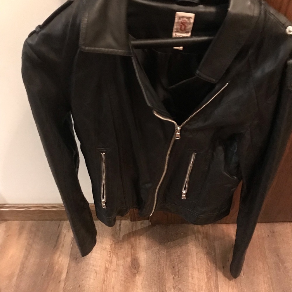 Decree Large Plether Coat Juniors size Large